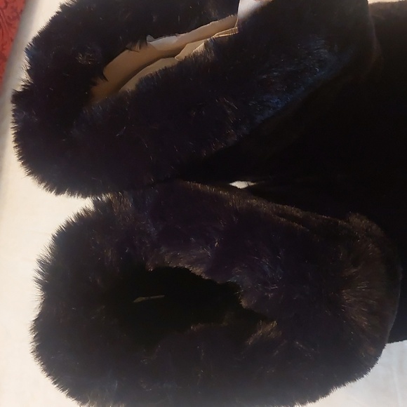 Yoki Holland Black Faux Fur Pull On Boots Sz 7 - Picture 8 of 16